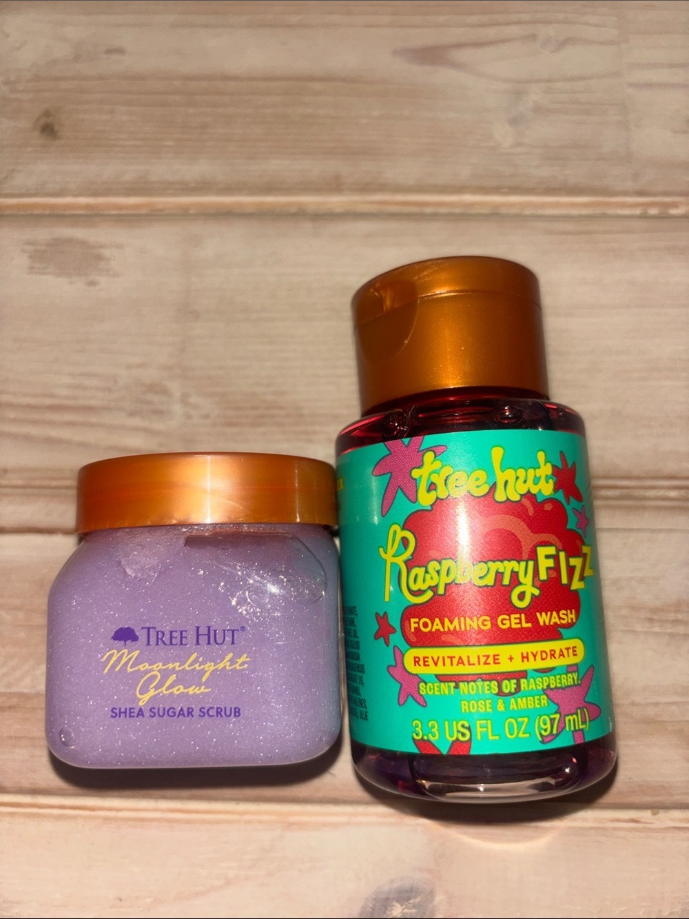 Tree hut sugar scrub and gel wash (421)